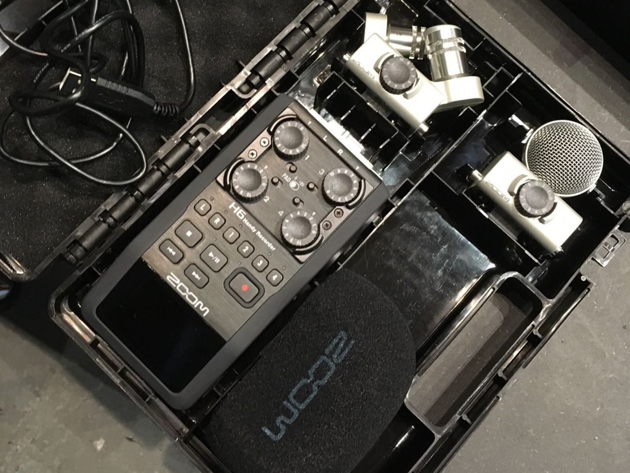 Radio mic set lavalier + zoom h6 recorder