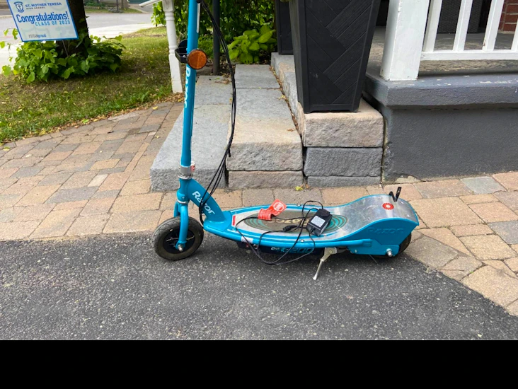 Razor e200 electric scooter