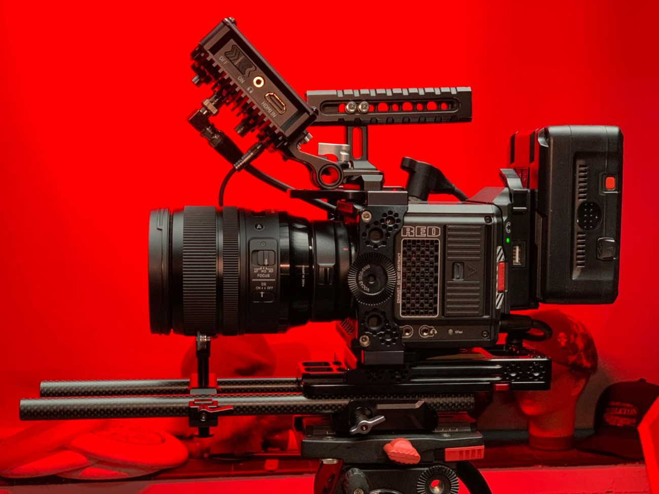 Red komodo 6k raw canon 24-70mm f2.8 l ii bm5 wr iii 5" touchscreen monitor 1tb