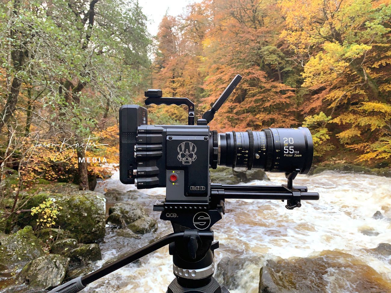 Red scarlet w (camera & operator)