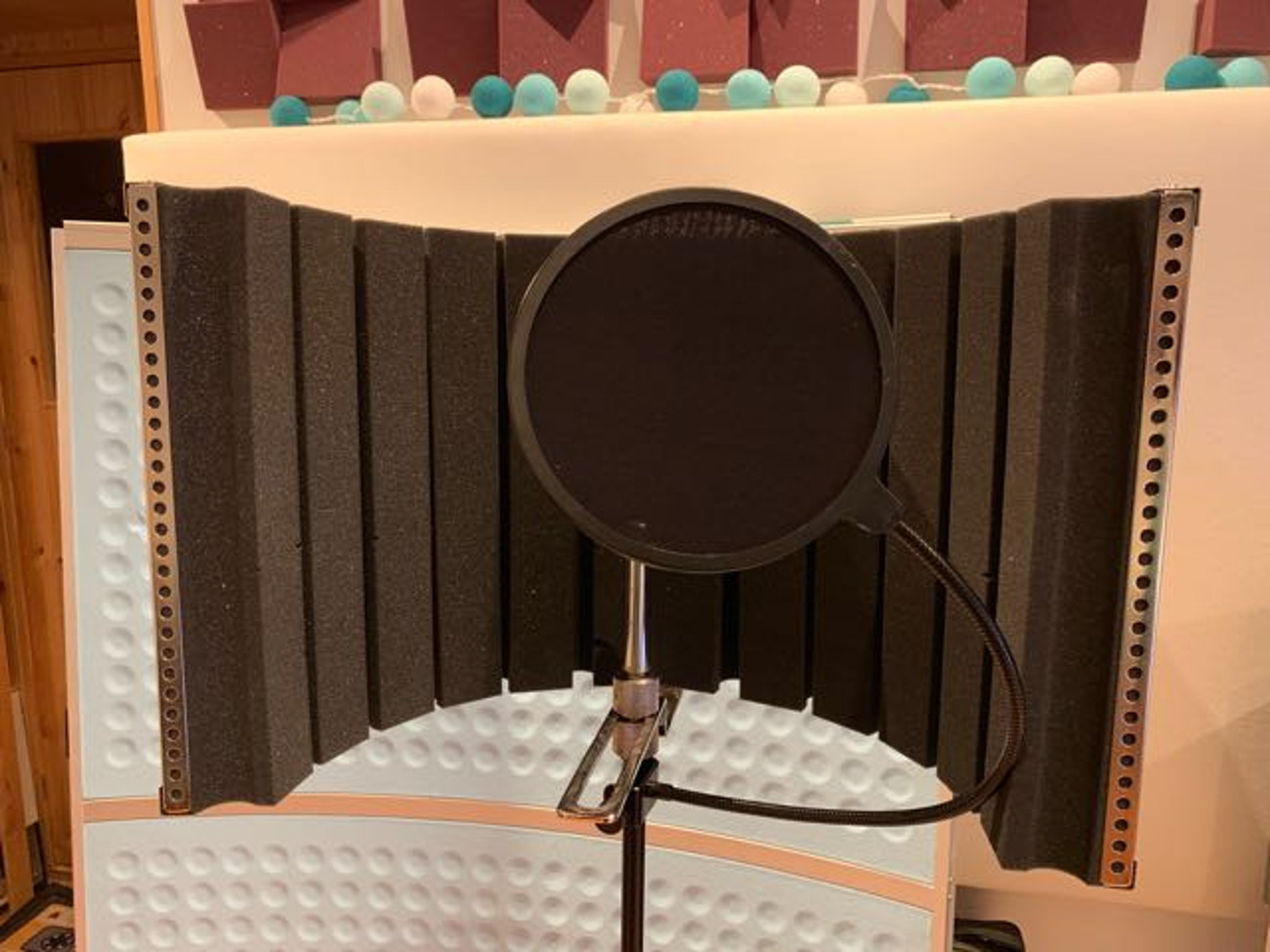 Reflection shield, pop filter, mic stand
