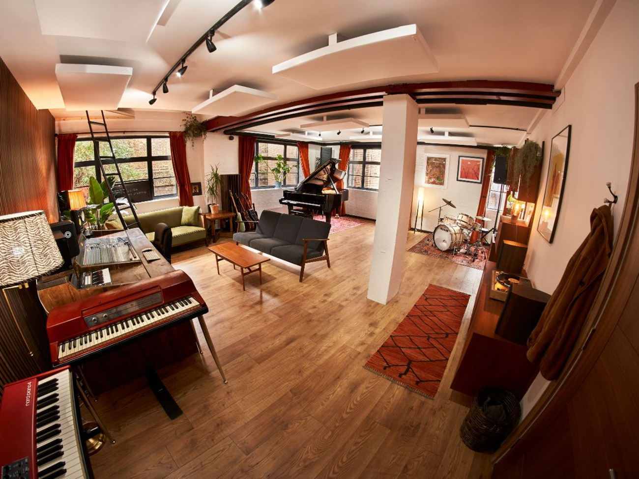 Rehearsal room / recording studio / podcast and photography space. hackney, east london
