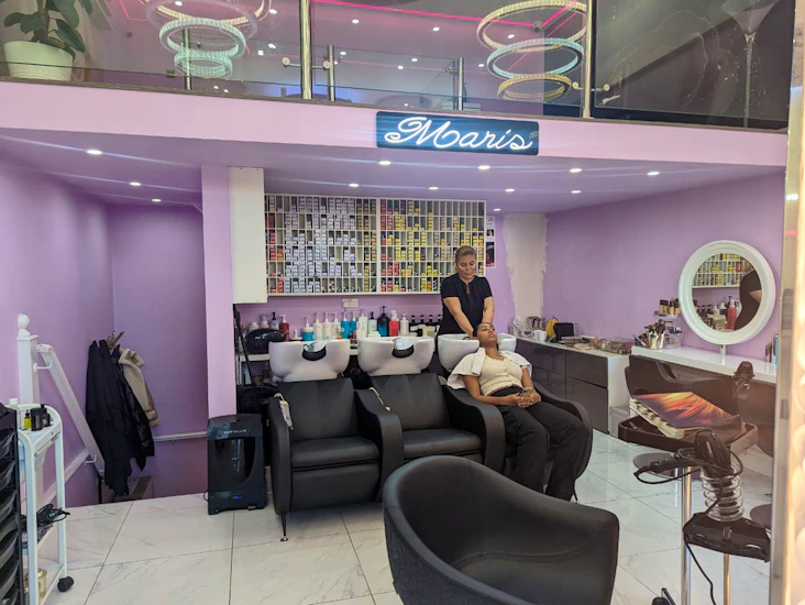 Rent a spot/place in a beauty salon