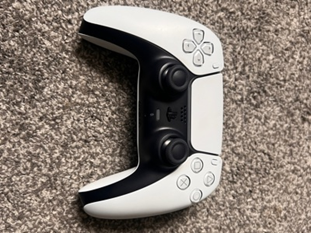 Rent a white ps5 dualsense controller