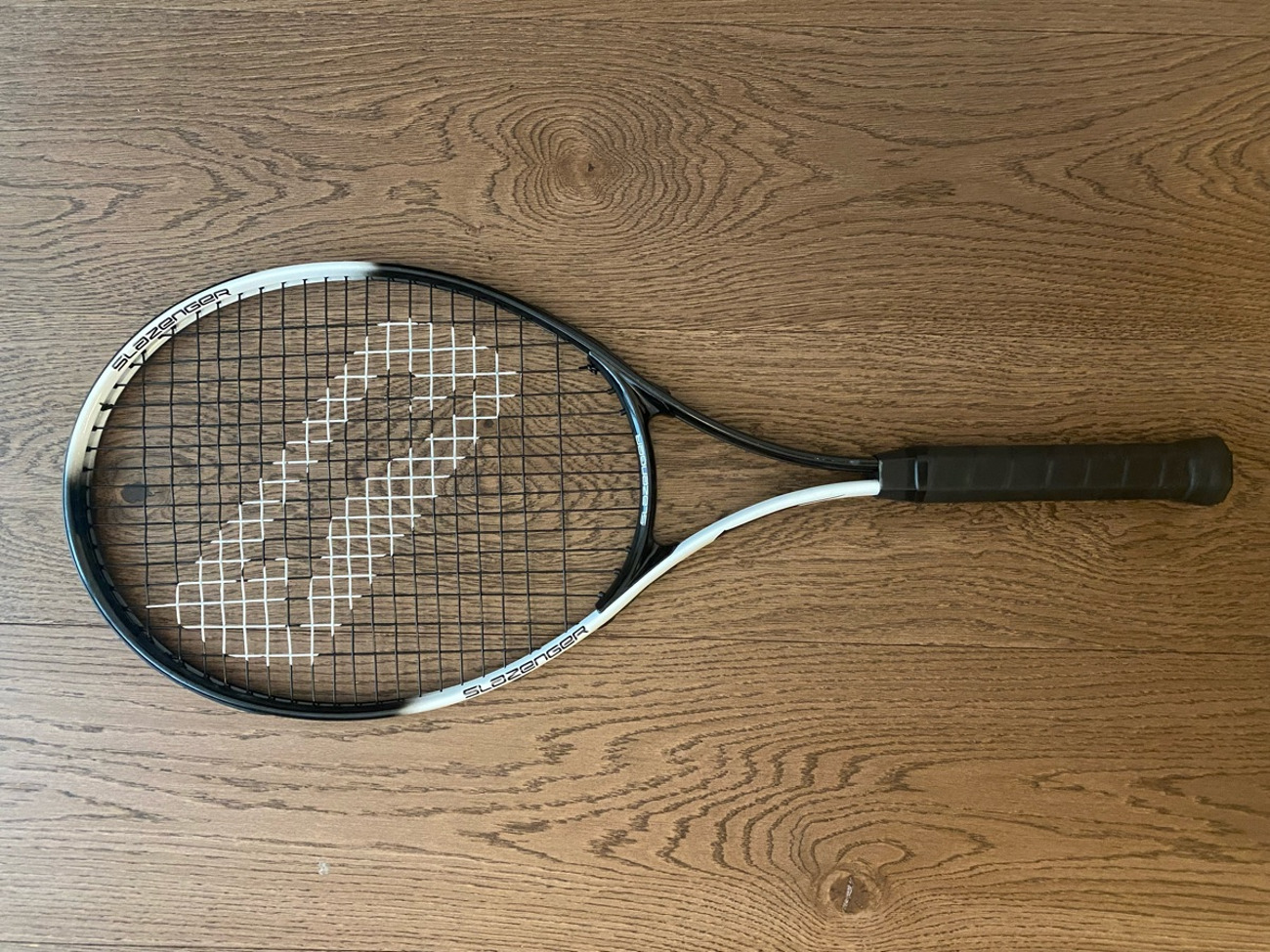Rent adult tennis racket