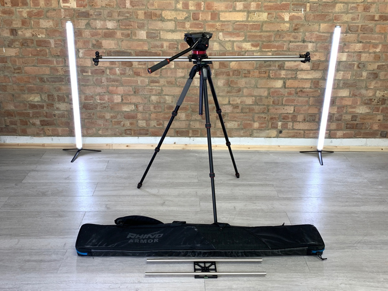 Camera slider rhino film slider with video camera head 4k sony canon red fx 3 6 c 50 70 80  rd r6 dolly rails camera slider 