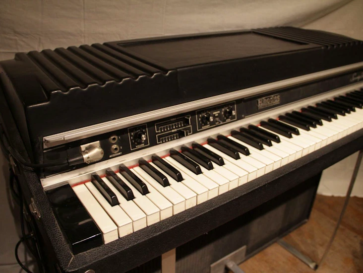 Rhodes 73 mkii
