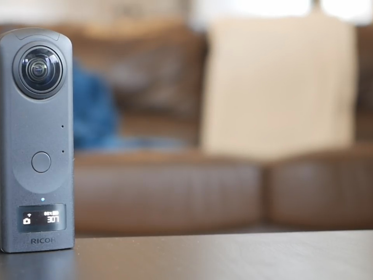 Ricoh theta z1