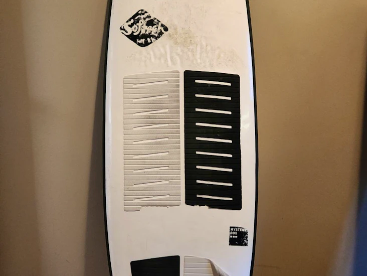 Surfboard river surfing- mystery box 5'2"
