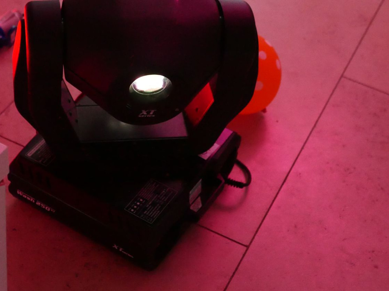 2 x robe spot 250 xt - moving head spots - party/stage lights (250w)