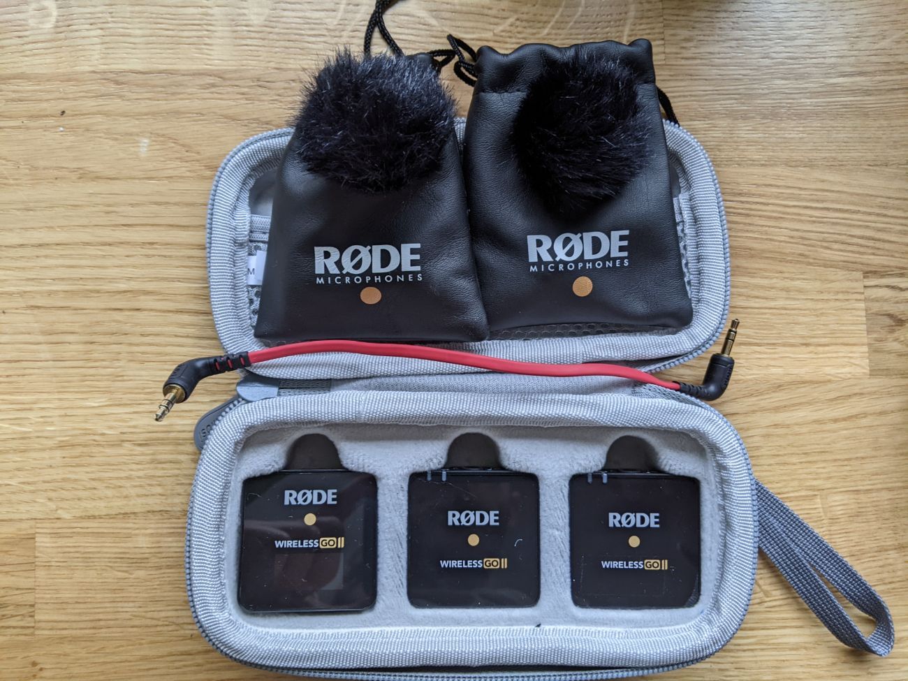 Rode go 2 with 2x lapel mics