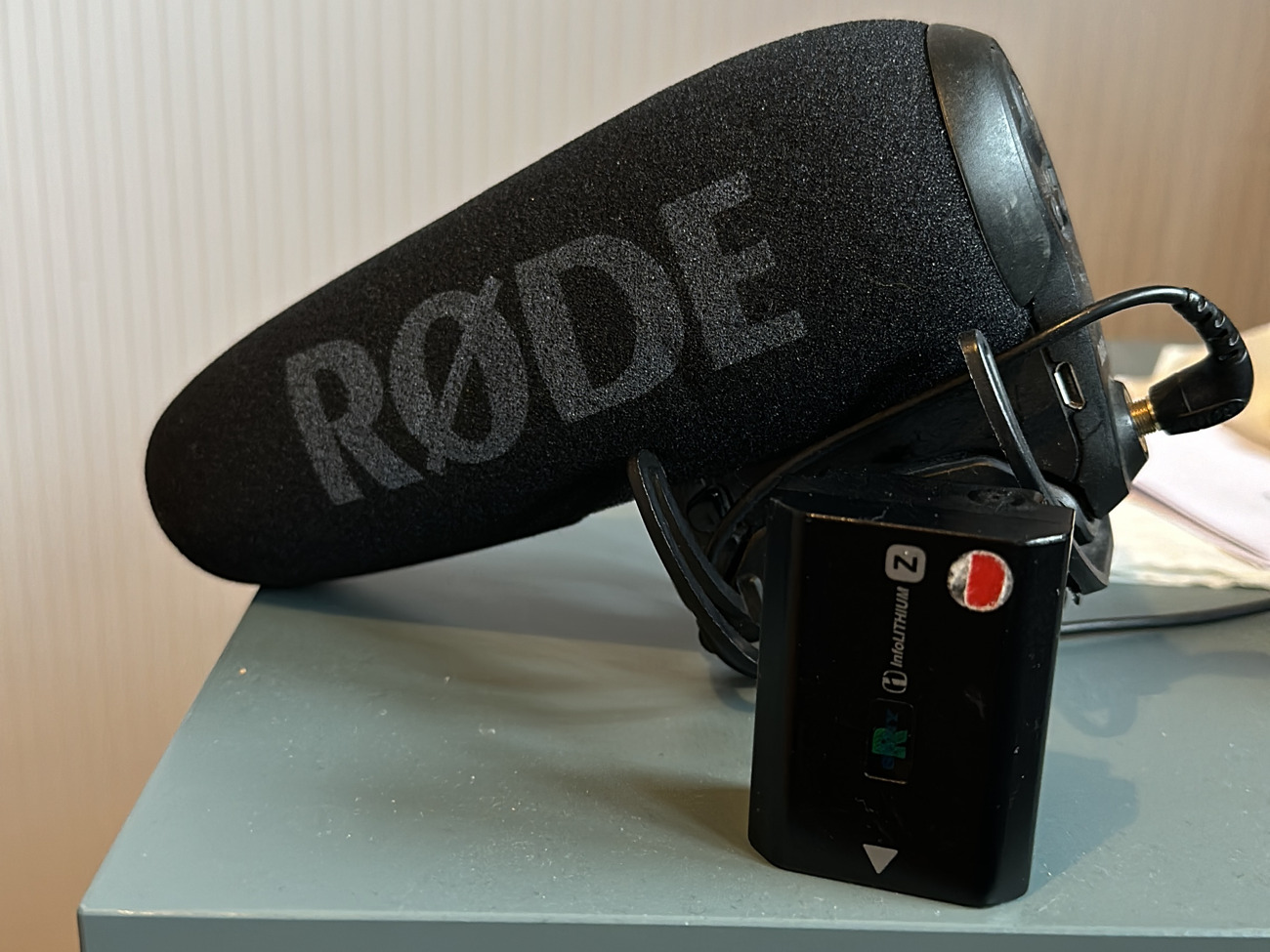 Rode mic + sony np-fz100 battery 