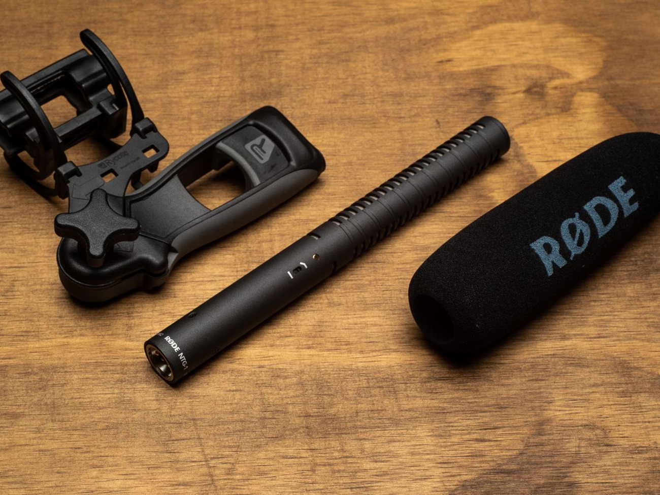 Rode ntg-1 shotgun mic with rycote shock mount