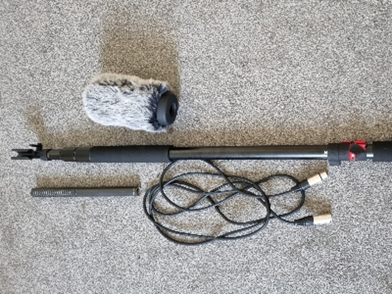 Rode ntg-2 shotgun microphone with accessories 