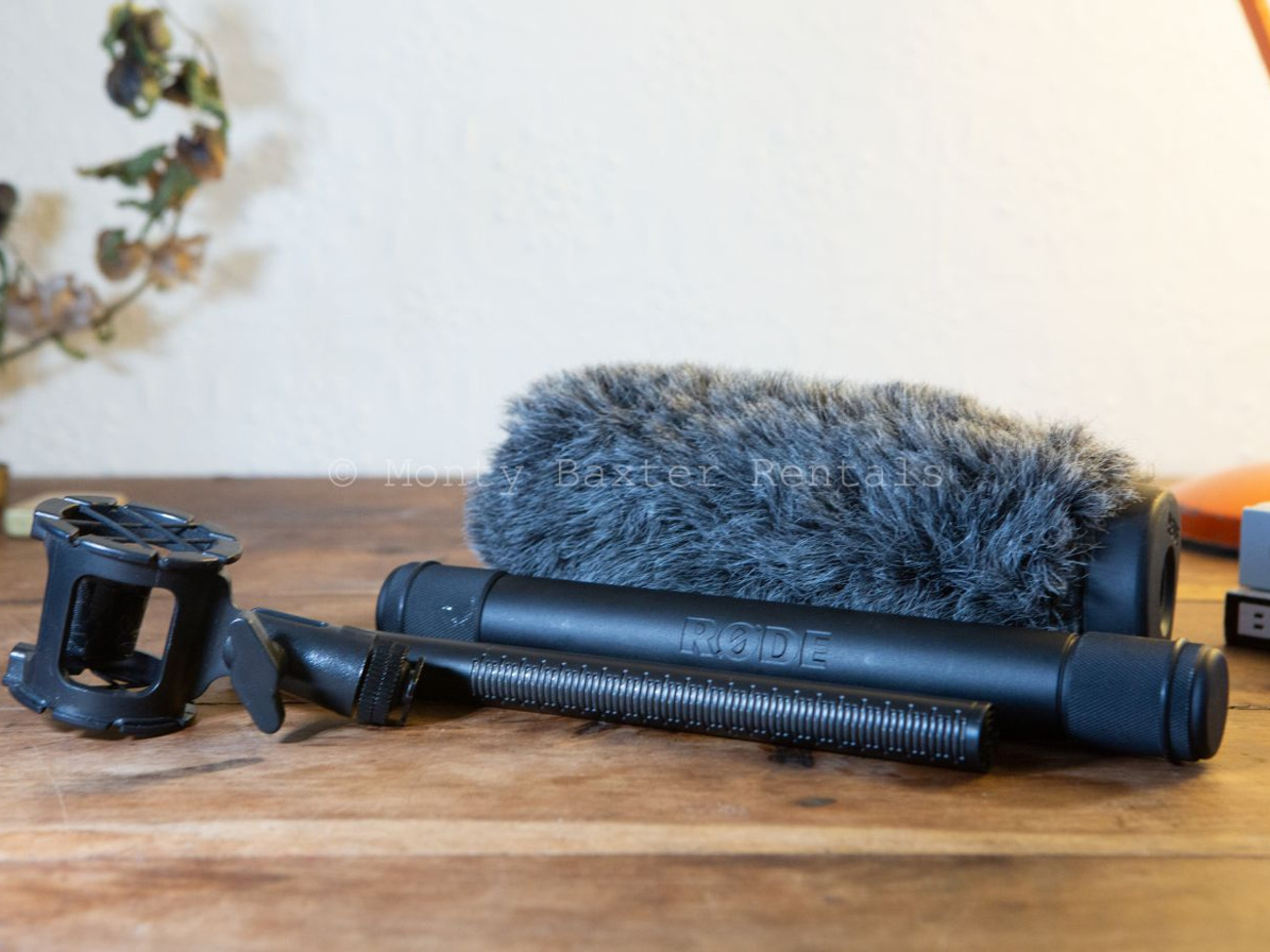 Rode ntg3 shotgun mic w/ deadcat & shock mount