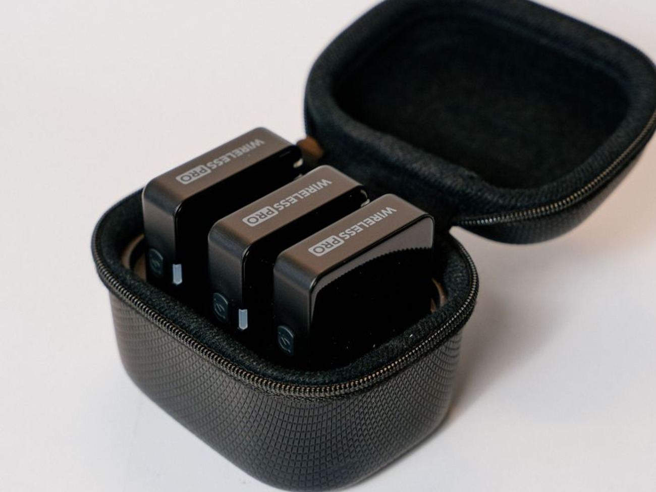 Rode wireless pro mics  | 32 bit float | charging case 