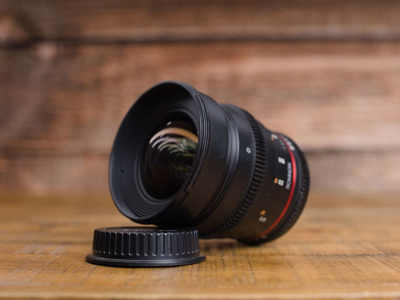 Rokinonシネマ五レンズセット　EF Mount Amazon.com : ROKINON CINE DS T1.5 Cinema Lens Kit - 50mm + 35mm +