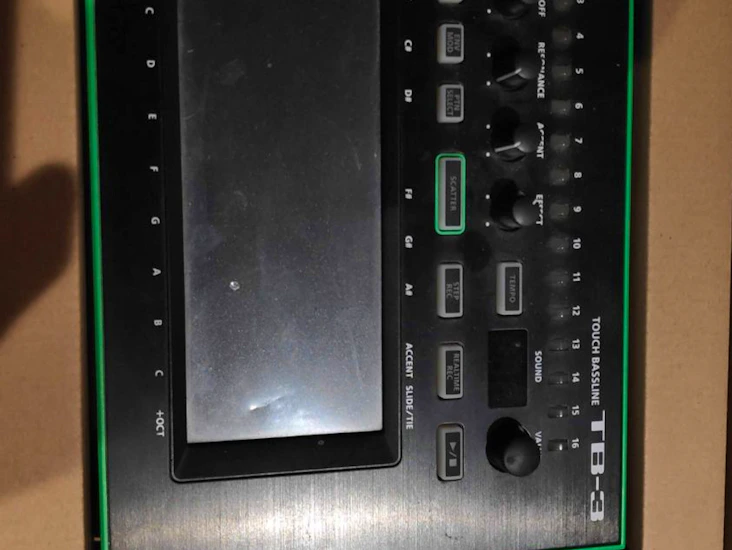 Roland aira tb-3
