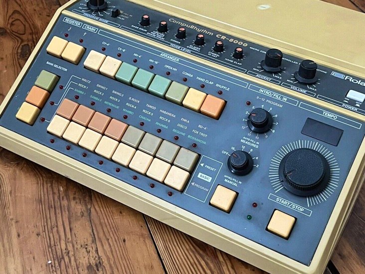 Roland cr-8000 drum machine