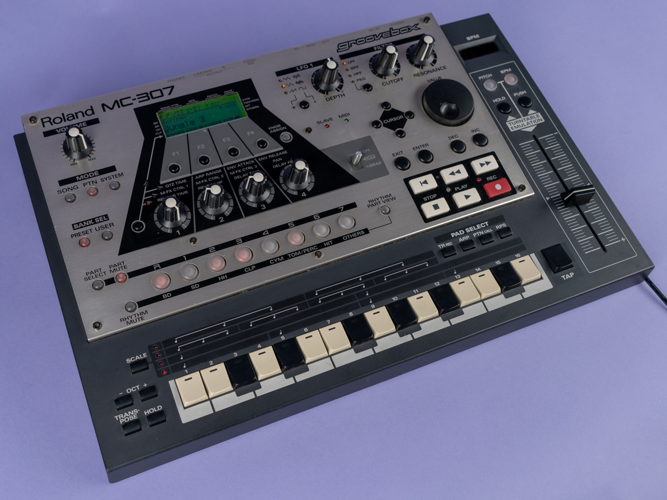 Roland mc-307 groovebox