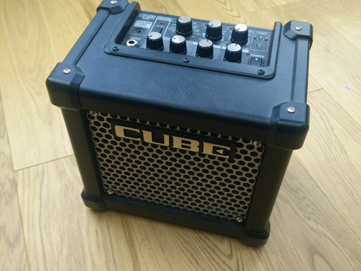 Roland micro cube amplifier