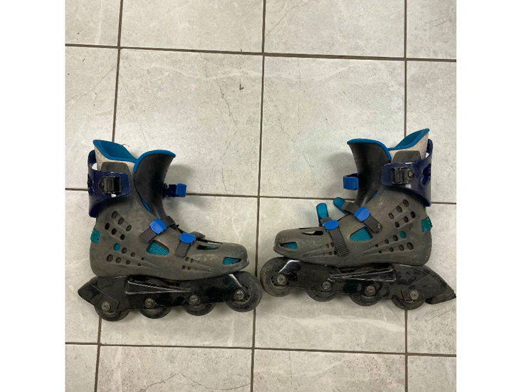 Roller blades - mens size 9
