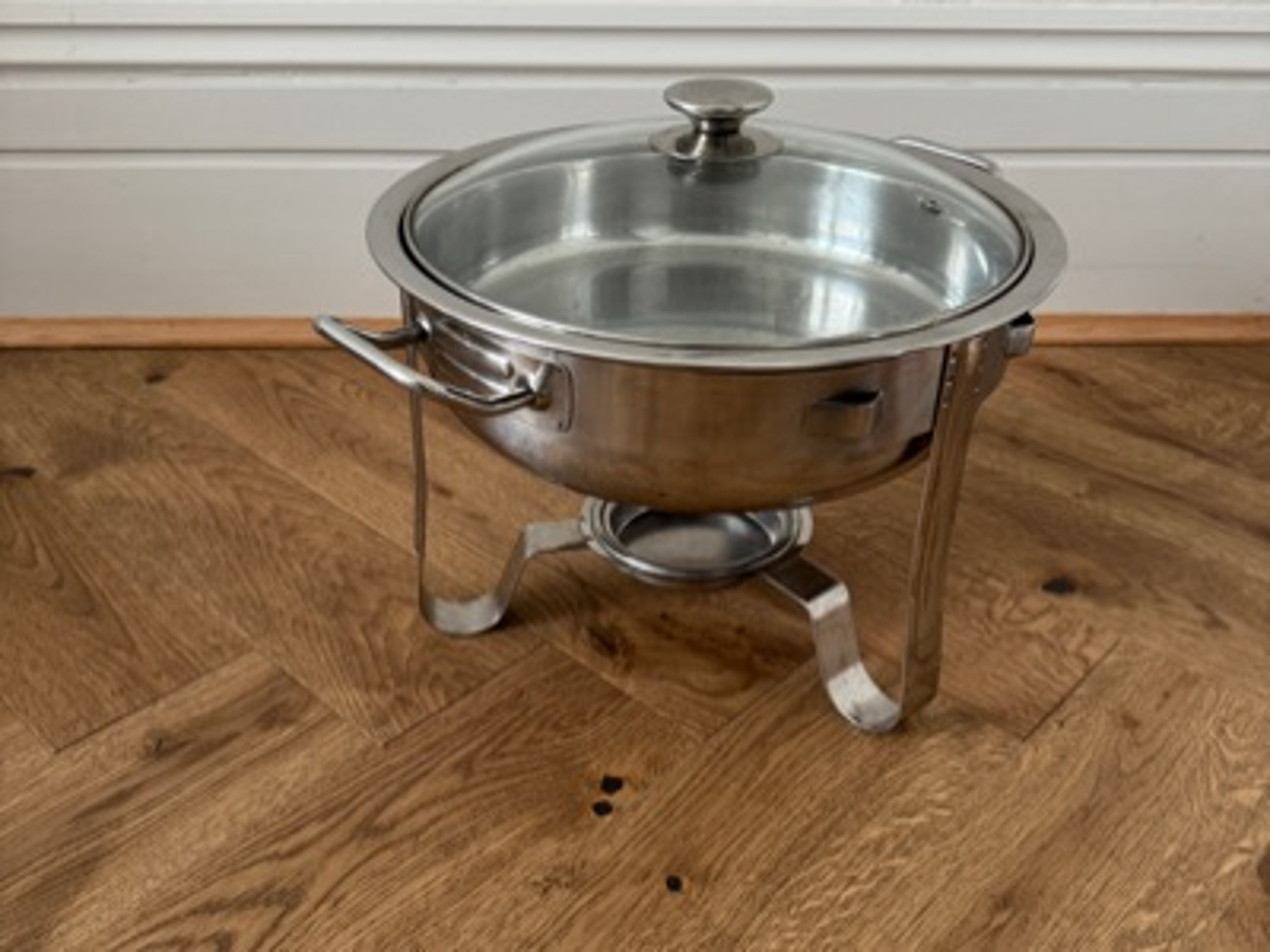 Round chafing dish
