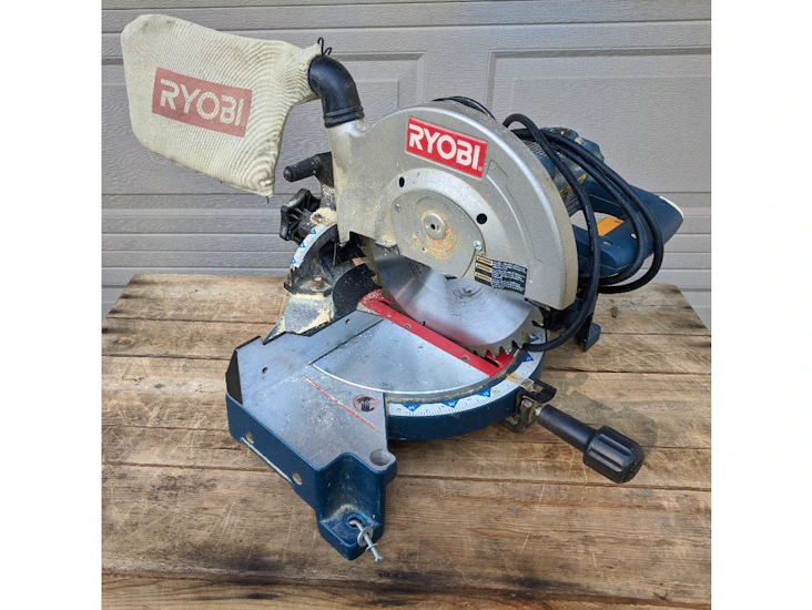 Ryobi 10" compound mitre saw