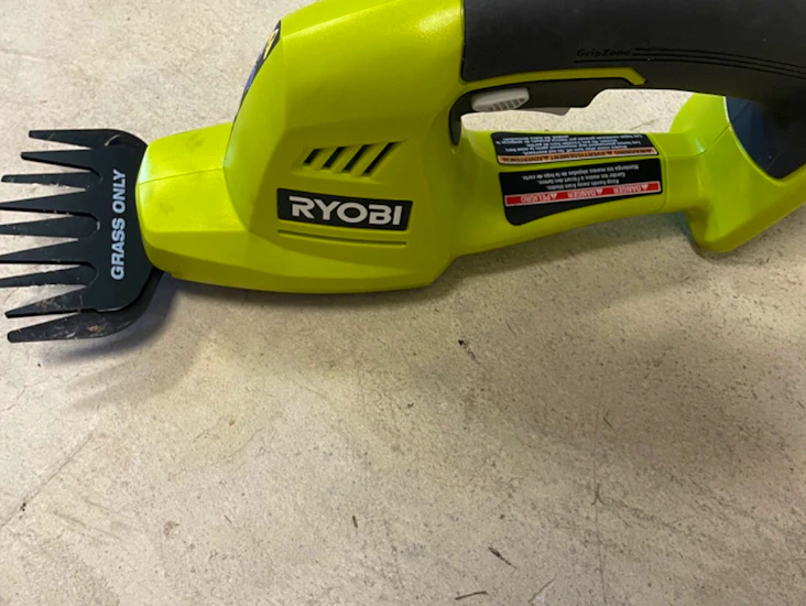 Ryobi hedge trimmer