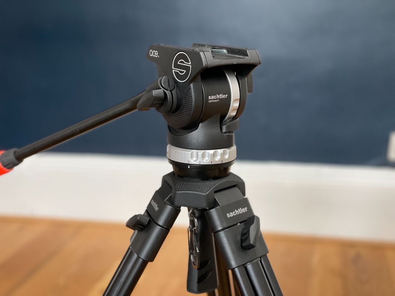 Sachtler ace-m gs tripod