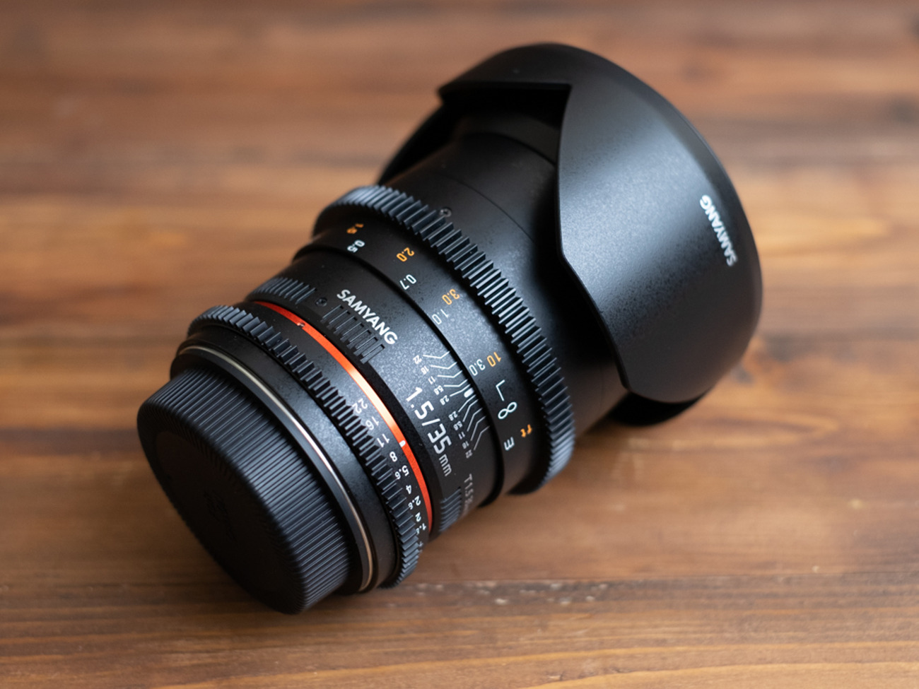 Samyang 35mm ef cine lens