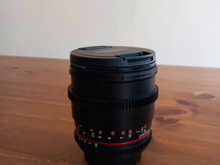 Samyang 85mm t1.8 - canon fit