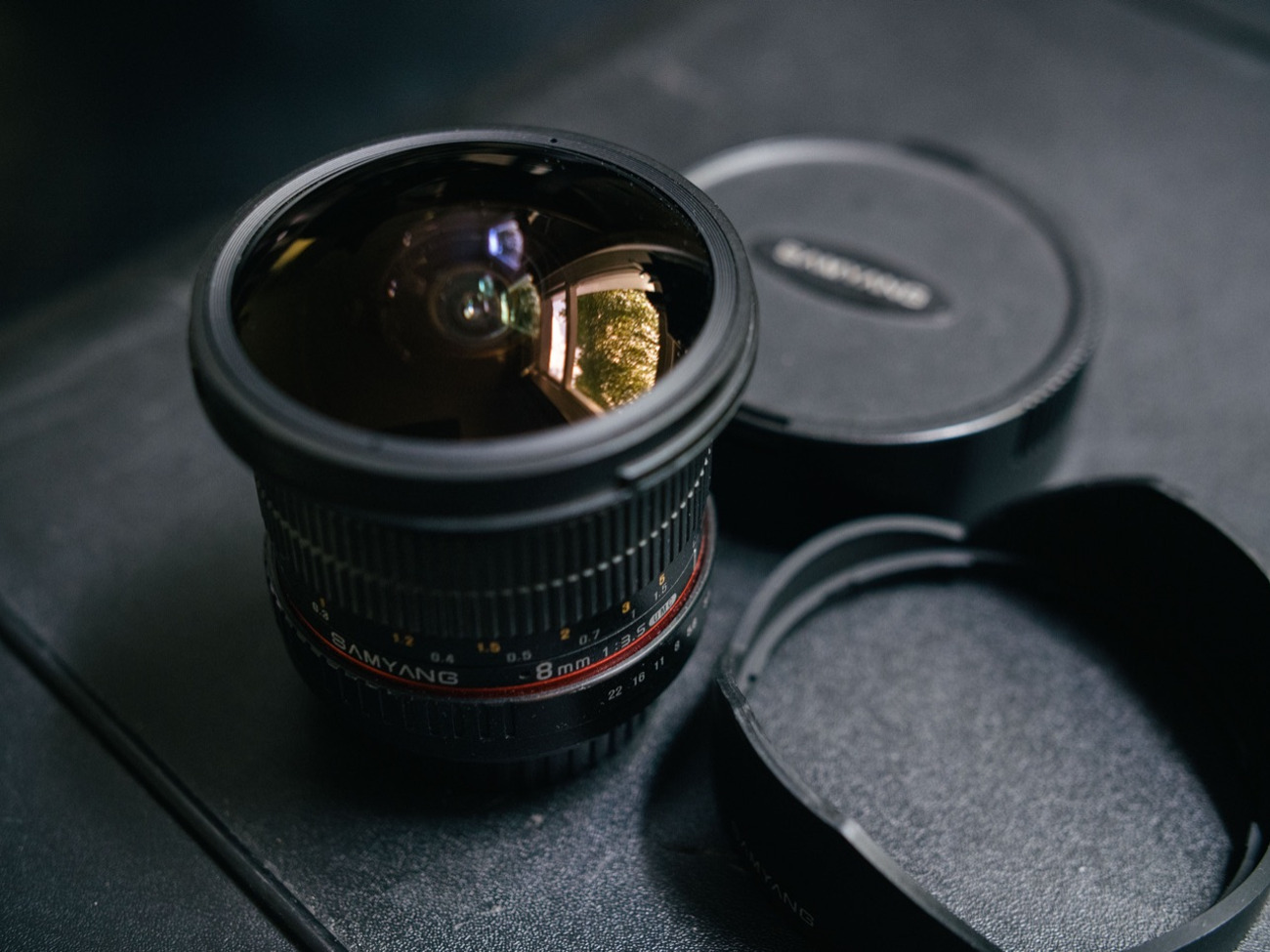 Samyang 8mm fisheye lens - canon ef