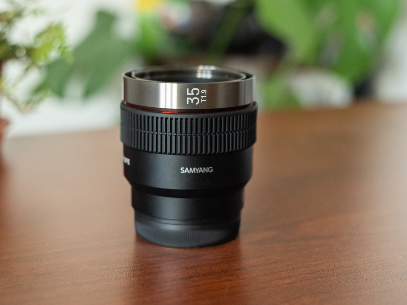 Samyang v-af 35mm t1.9 cine lens - sony fe mount