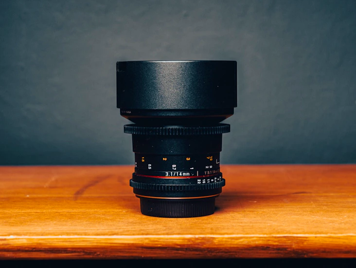 Samyang vdslr 14 mm t3.1 (ef mount)