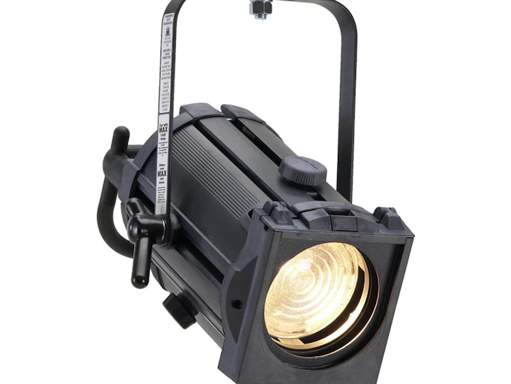 Selecon acclaim 650 fresnel