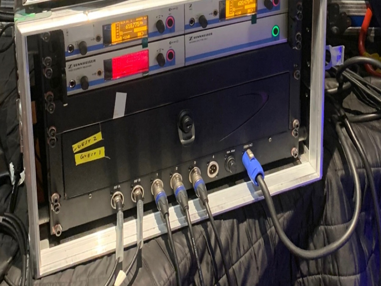 Sennheiser 3way mic rack