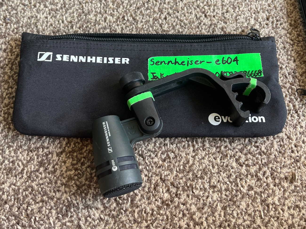 Sennheiser e604 microphone (1)