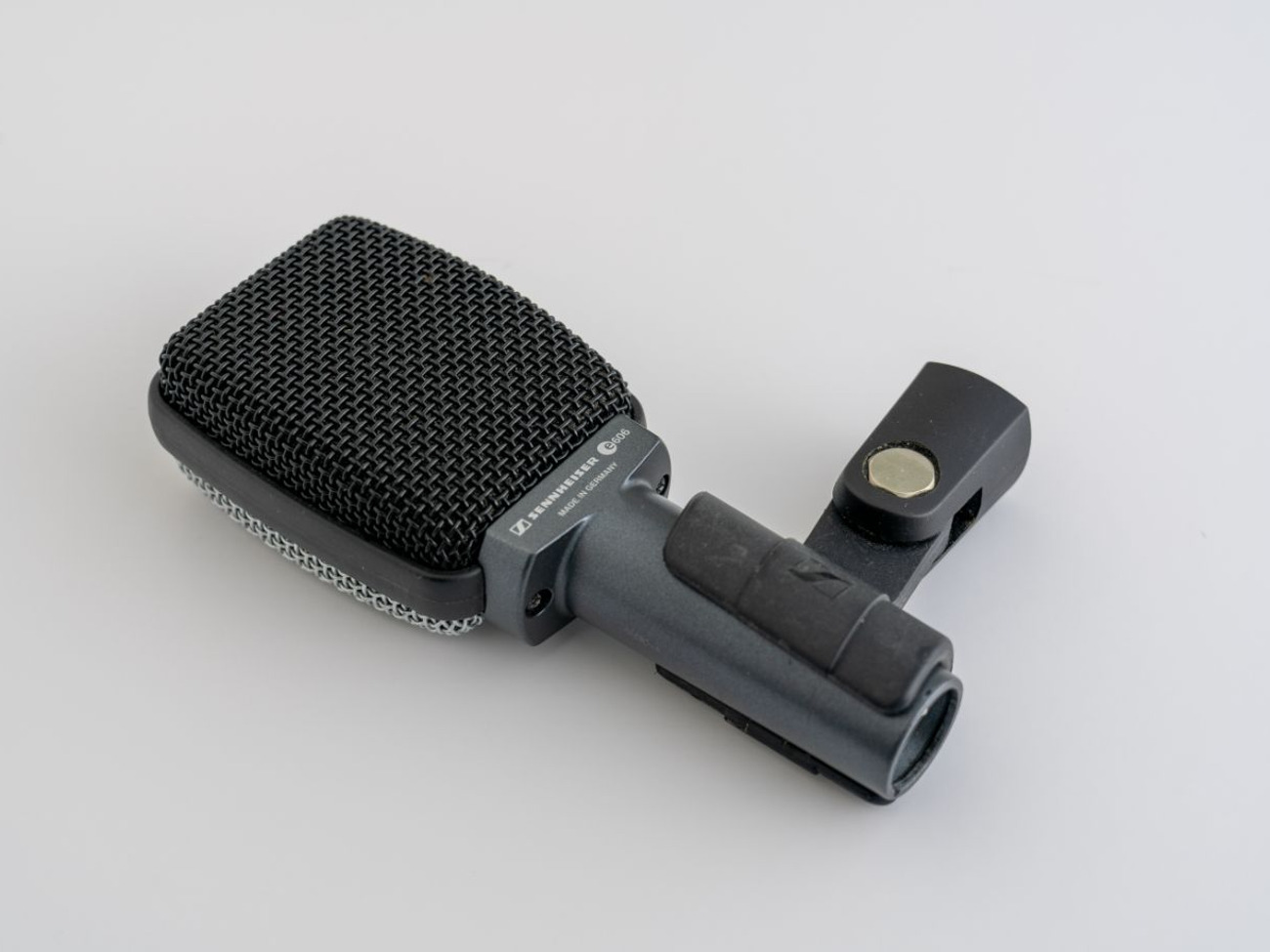 Sennheiser e606 (e609) dynamic microphone