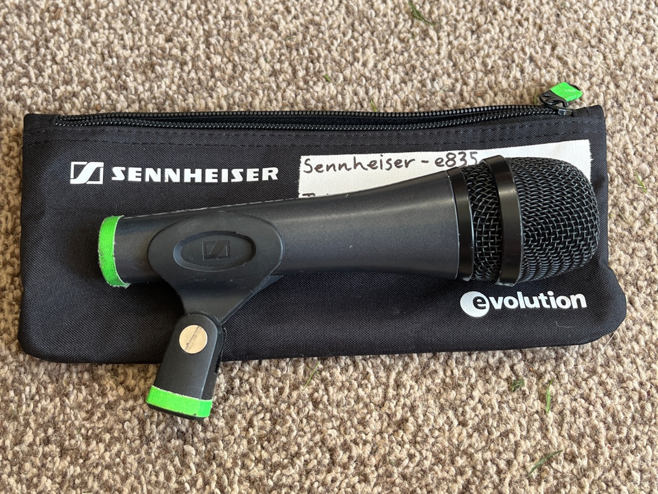Sennheiser e835 microphone (2)