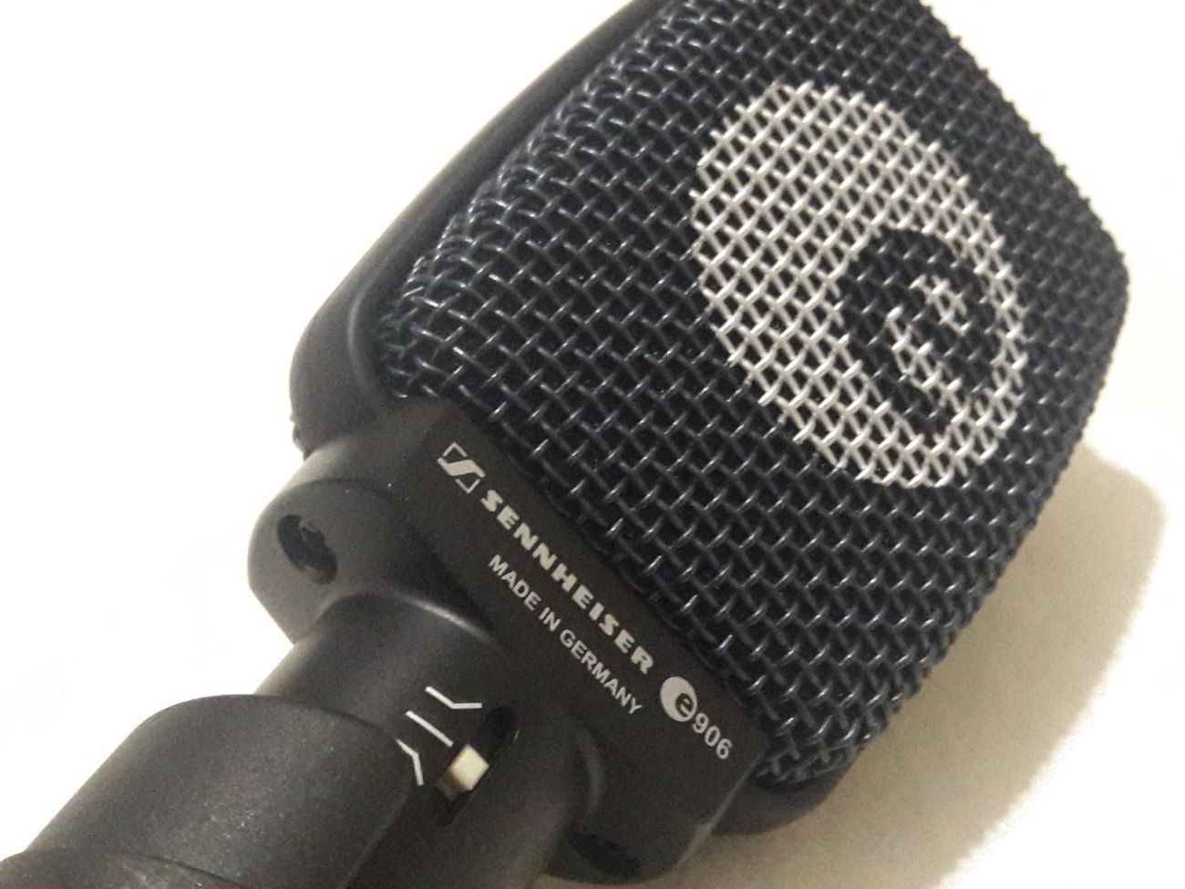 Sennheiser e906 dynamic microphone (inc. clip & xlr cable)