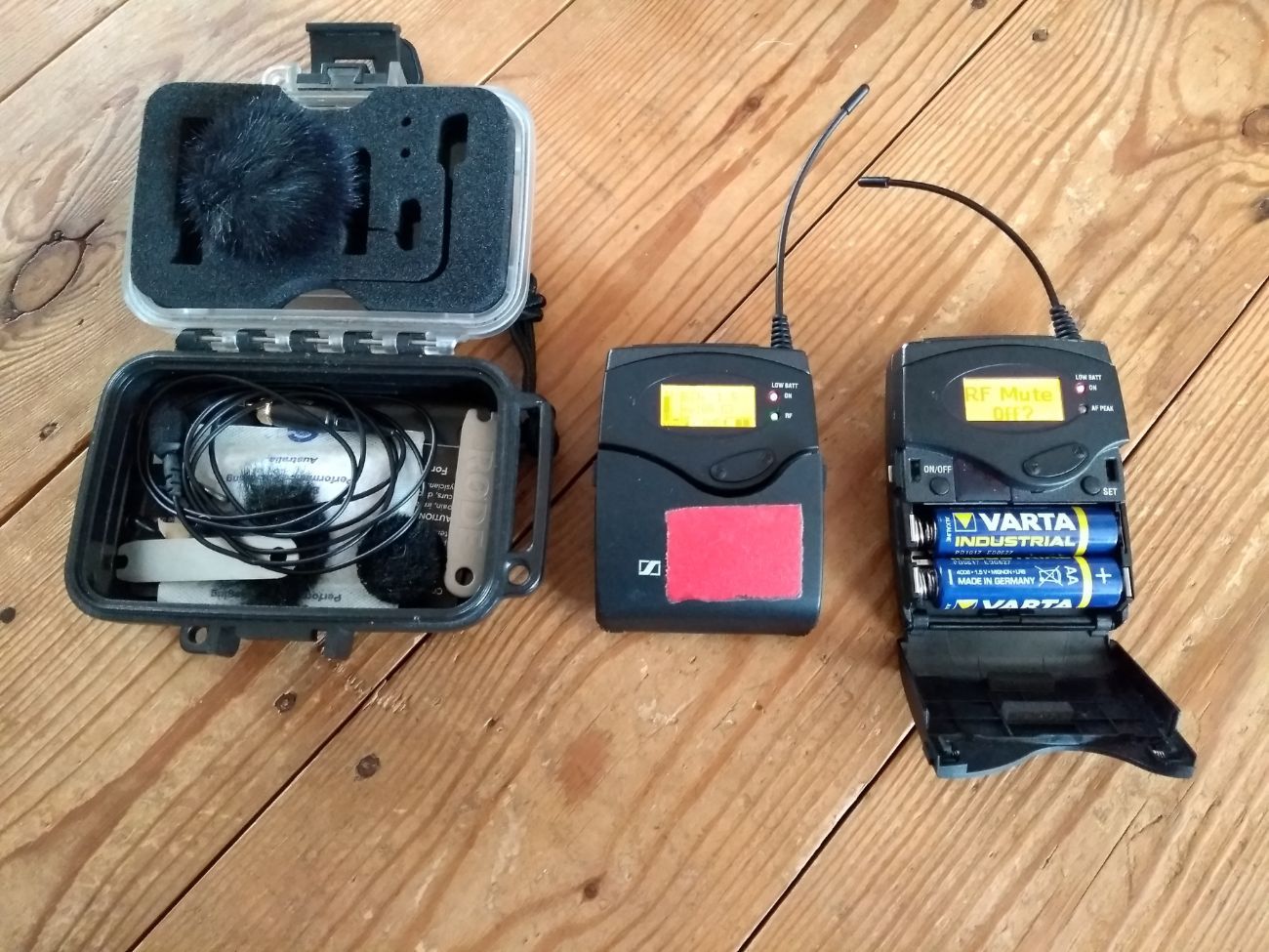 Sennheiser g3 radio mic kit with rode lavalier mic