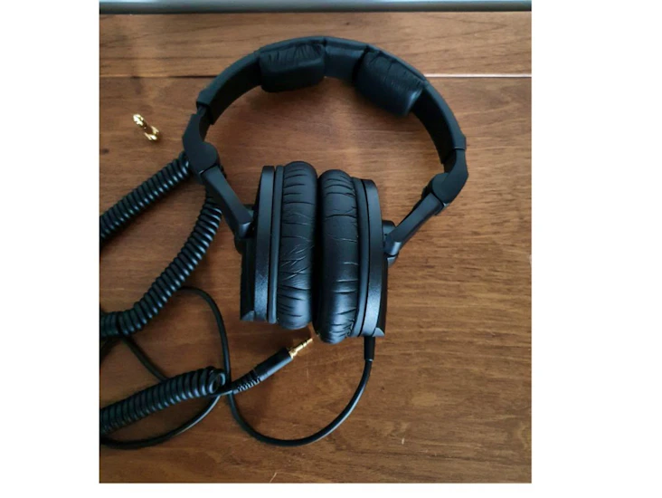 Headphones - black - sennheiser hd 280 pro full-size