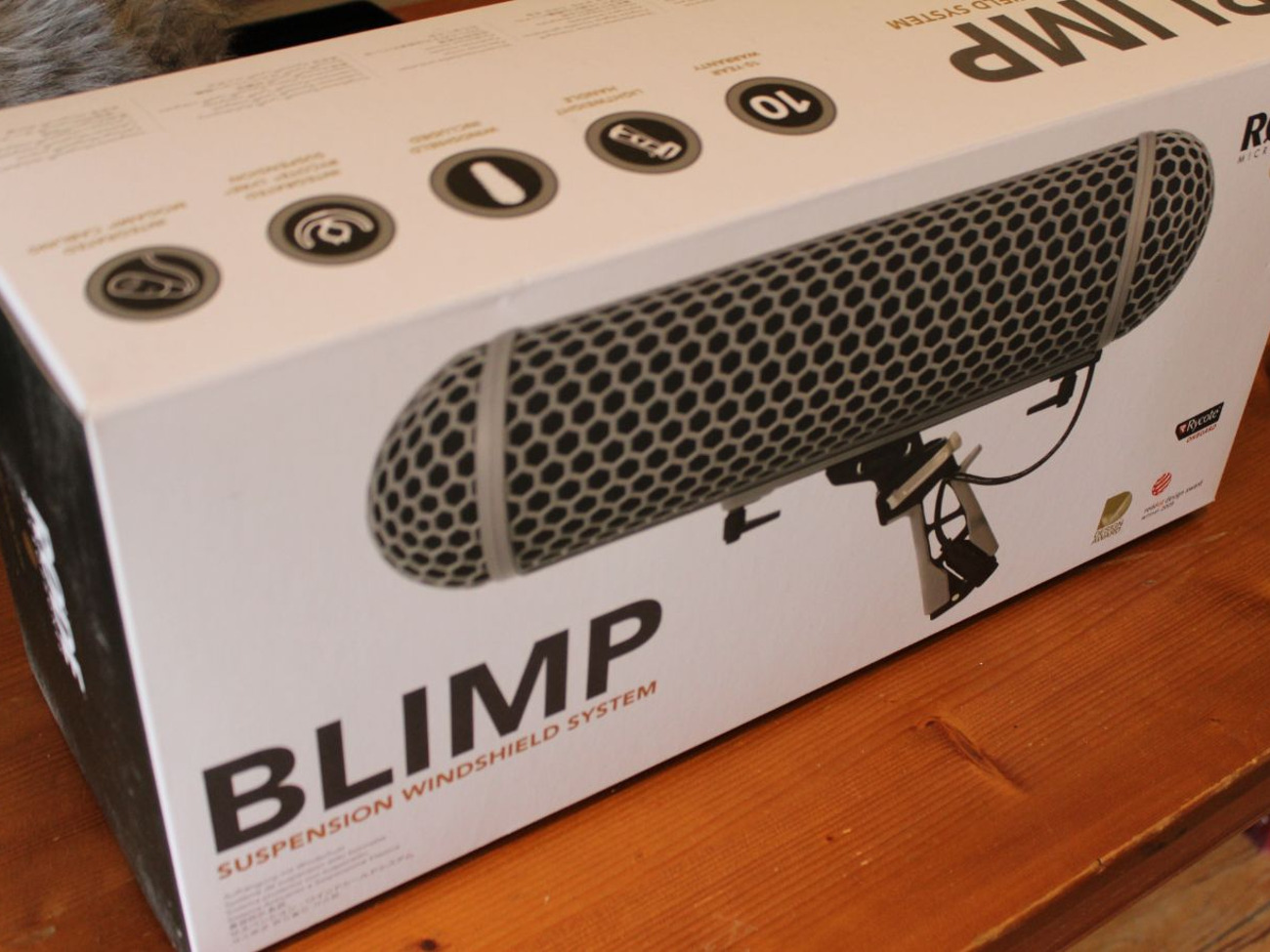 Sennheiser me66 shotgun mic with rode blimp