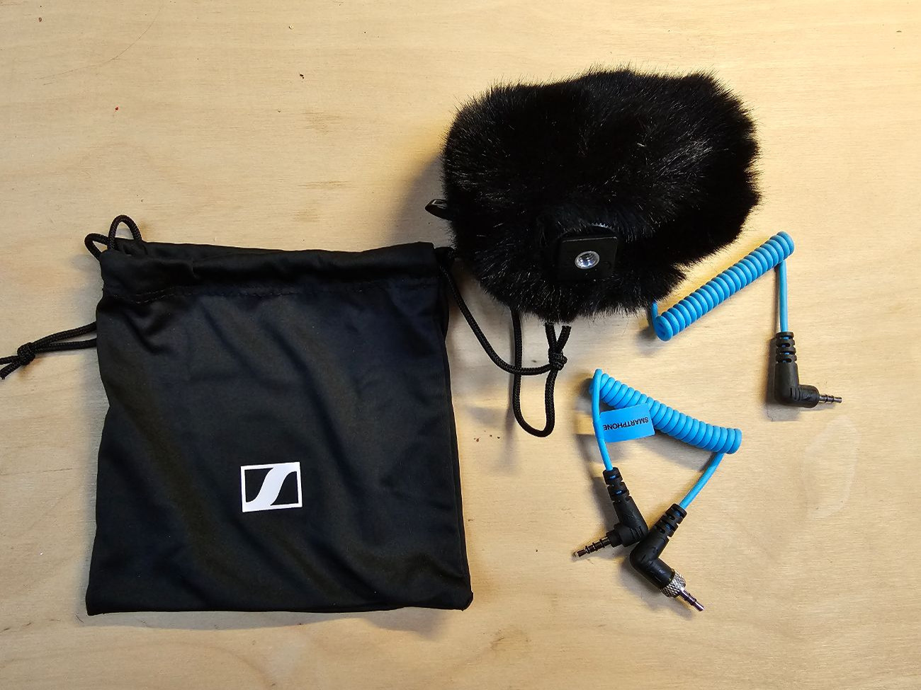 Sennheiser mke 200 directional on-camera microphone