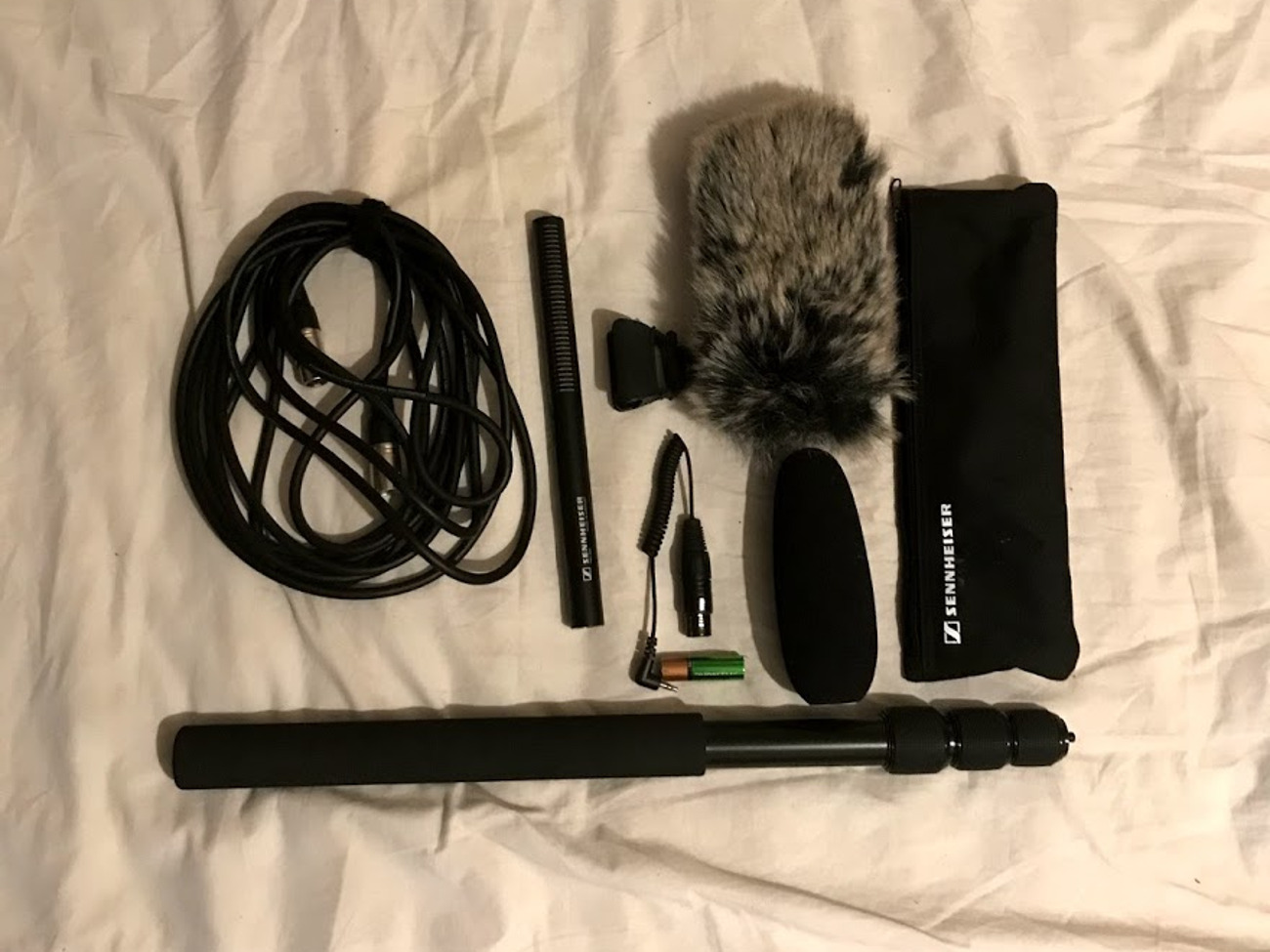 Sennheiser mke 600 shotgun mic / boom mic + xlr cable & boom pole