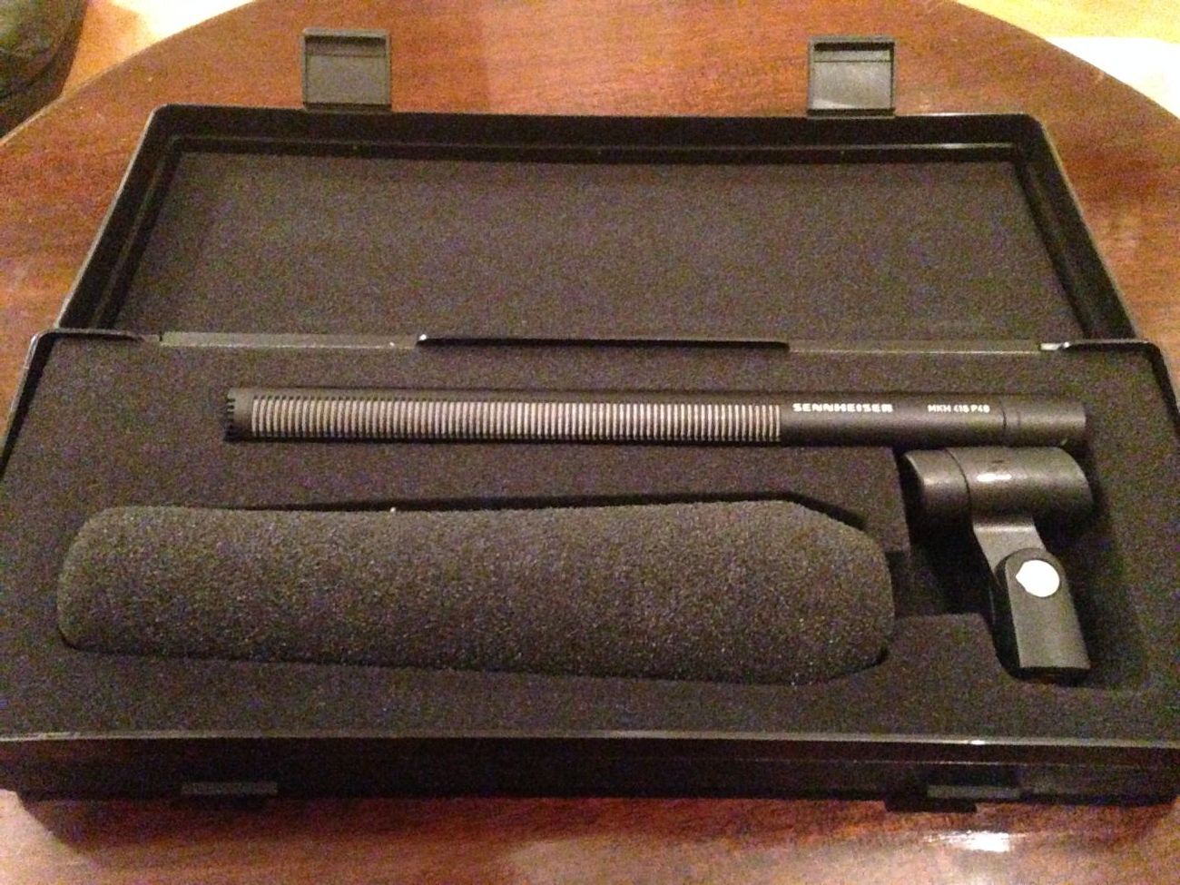 Sennheiser mkh 416 shotgun microphone