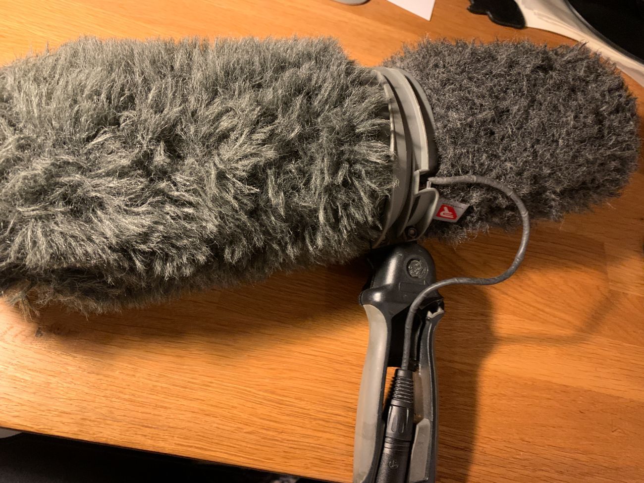 Sennheiser mkh416 shotgun mic with rycote windshield