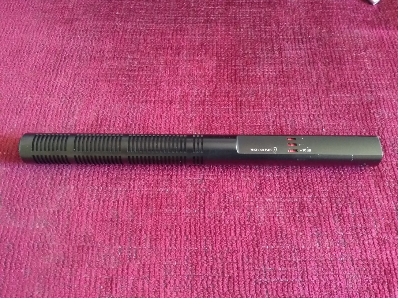 Sennheiser mkh60 shotgun condenser microphone