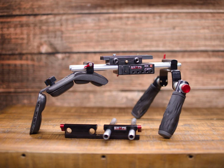 Shape canon c100 c300 c500 shoulder mount with extender rods